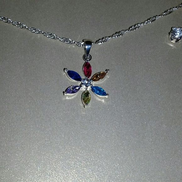 Beautiful necklace set - Picture 4 of 7